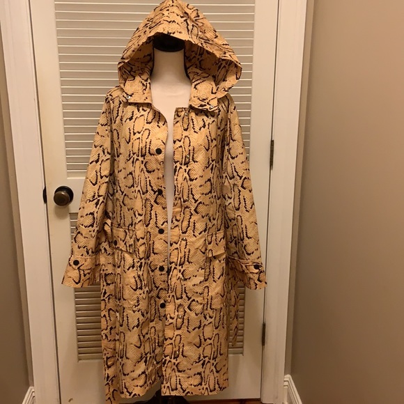 Frame Python Print Hooded Trench Coat - Picture 4 of 16